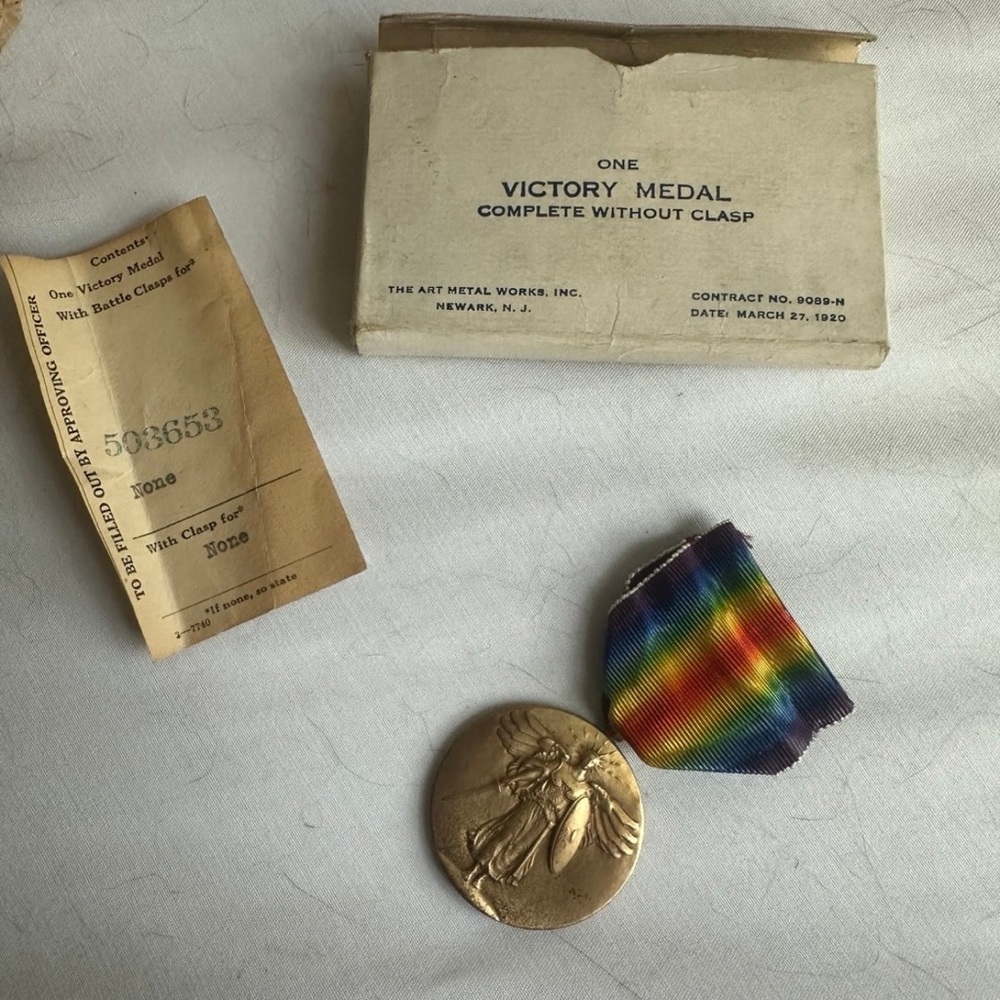 WW1 Victory Medal with Rainbow Ribbon